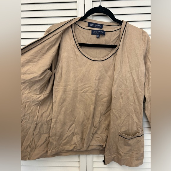 Second Round - Picture 14 of 15